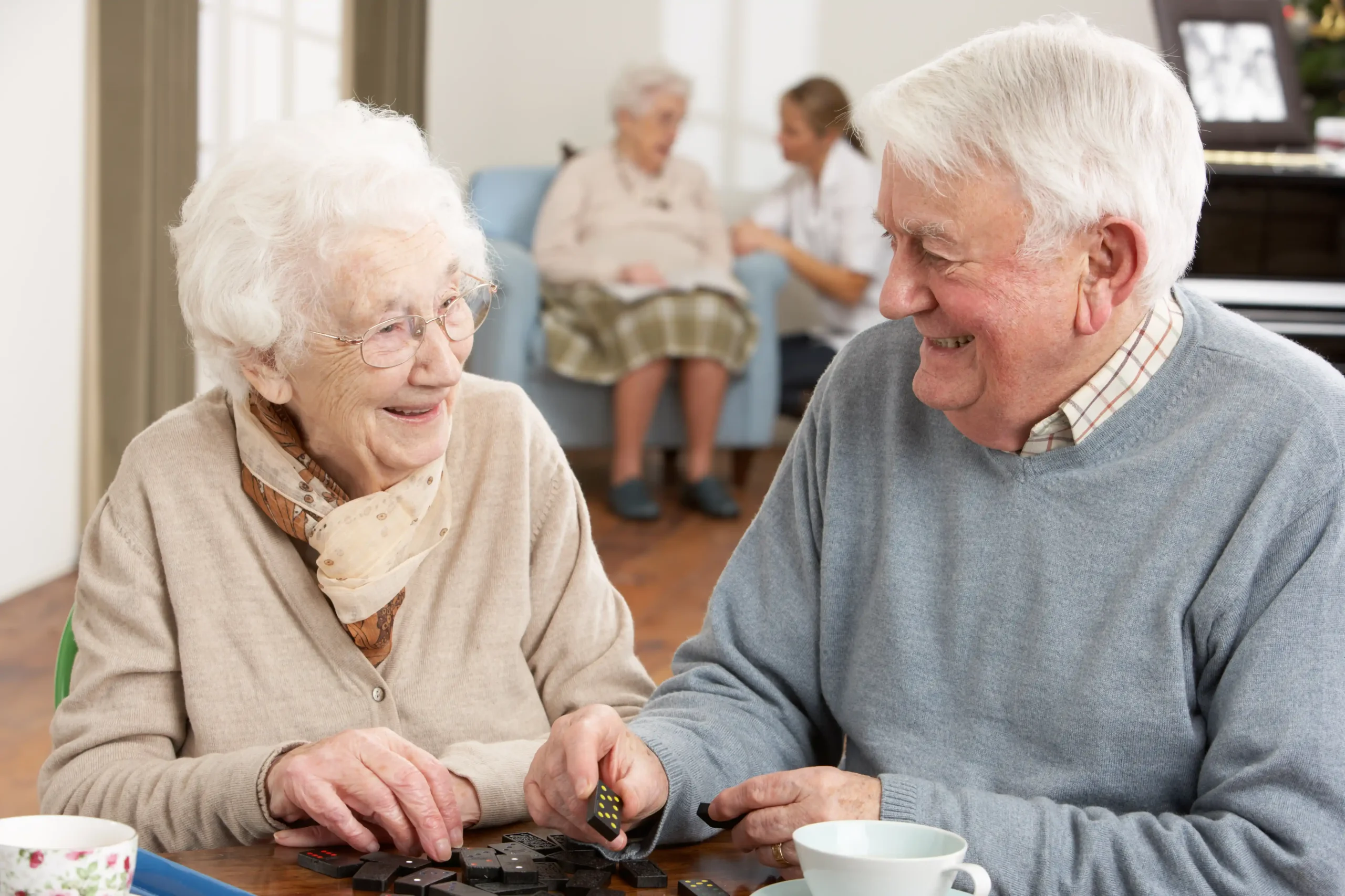 Seniorinnen und Senioren im gemeinsamen Austausch